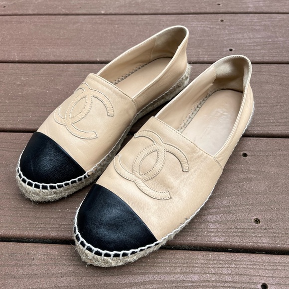 Chanel Espadrilles - Beige and Black , Women’s Size 39 - Picture 7 of 11